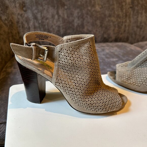 Tahari Taupe Grey Suede Slingback Mule Heels - Picture 9 of 12